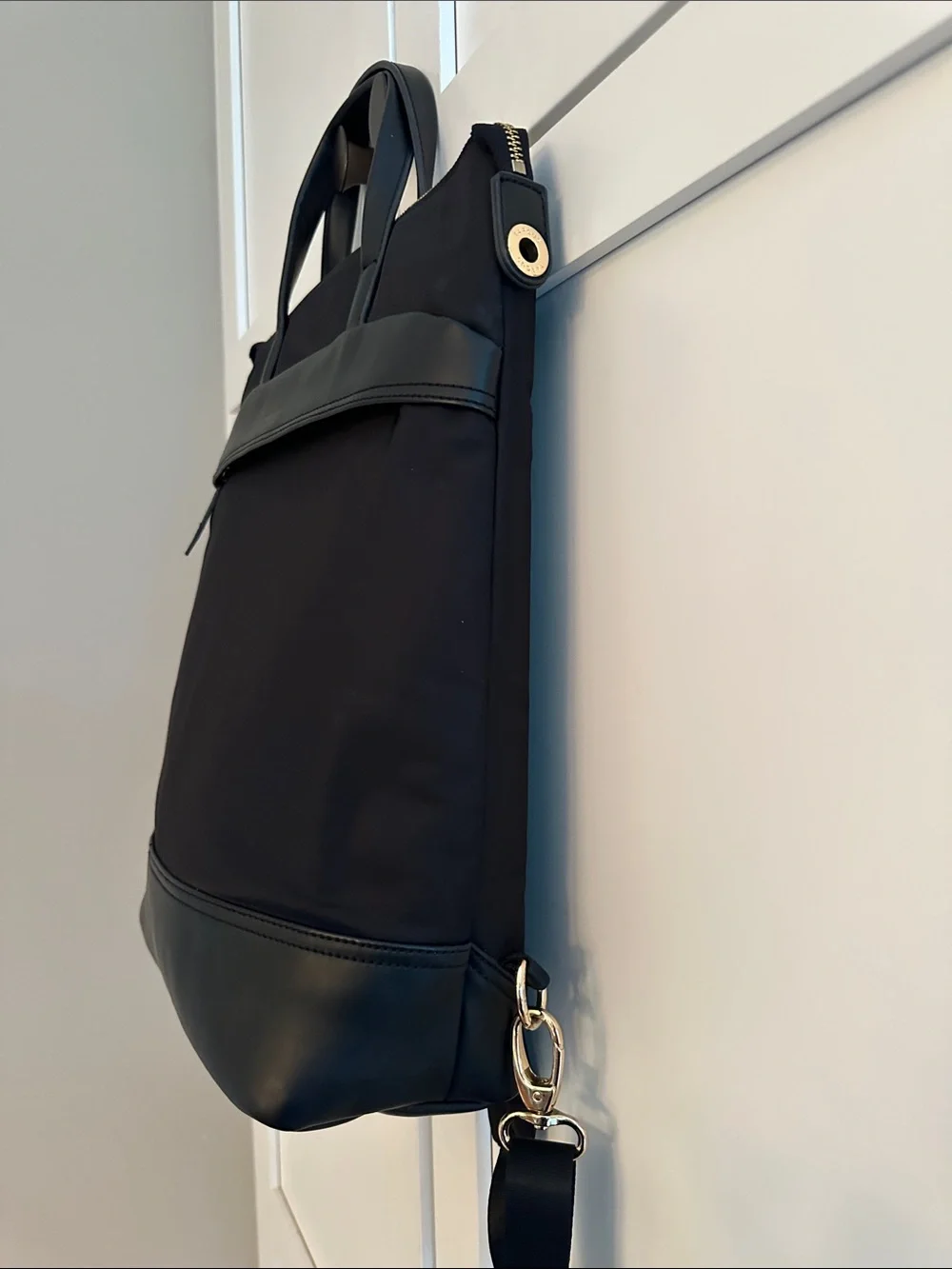 TARGUS NEWPORT CONVERTIBLE LAPTOP BACKPACK